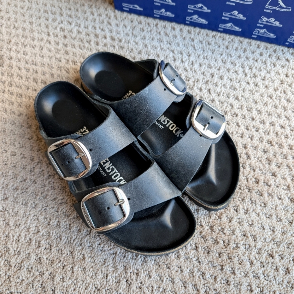 { Birkenstock } Arizona Big Buckle Sandals EU 37